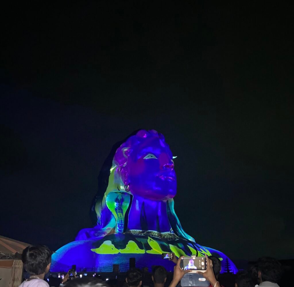 Shiva Statue Lichtershow, Spiritual Places, Indien